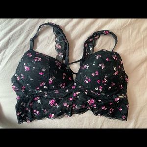 Victoria’s Secret black lace bra